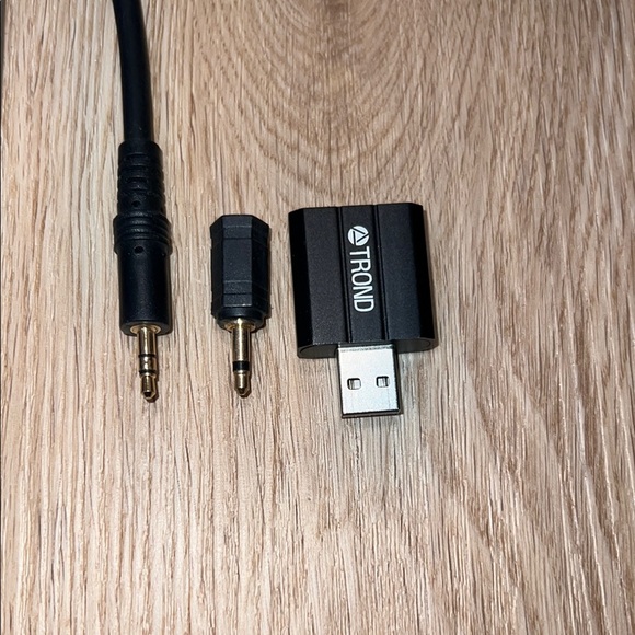 EUC - Neewer NW-800 Professional Condenser Microphone Kit (Black+Gold) - Picture 11 of 16